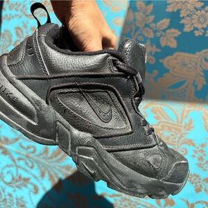 Black Nike Sneakers Runners 4.5 Youth GS / 6 Women’s